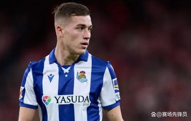 赫罗纳队员被罚下场,球队战绩一落千丈 赫罗纳队员被罚下场,球队战绩一落千丈