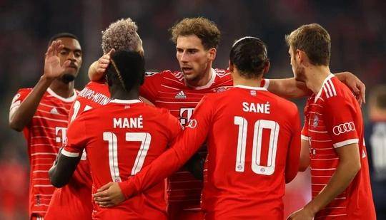 拜仁慕尼黑击败莱比锡红牛，夺得德甲冠军