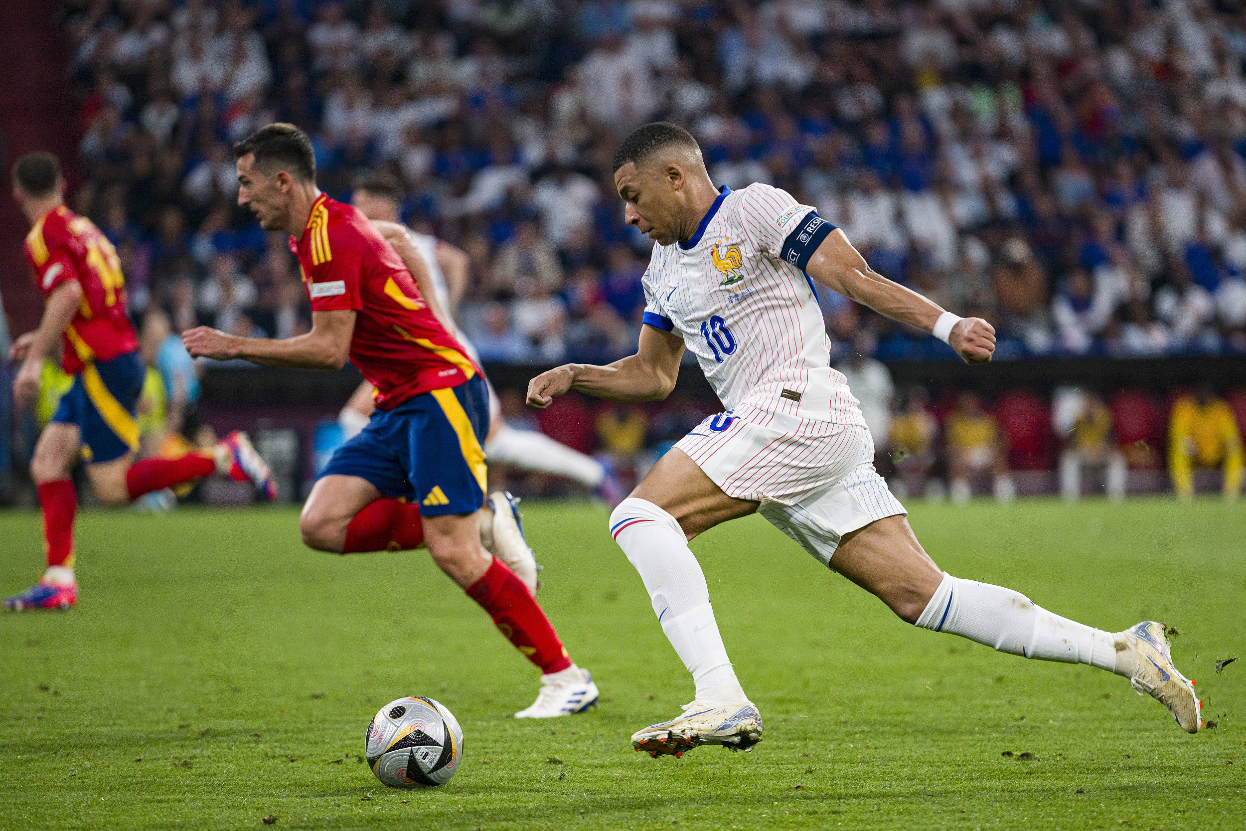 法国小组赛遭遇挑战,欧洲杯形势不容乐观 法国小组赛遭遇挑战,欧洲杯形势不容乐观