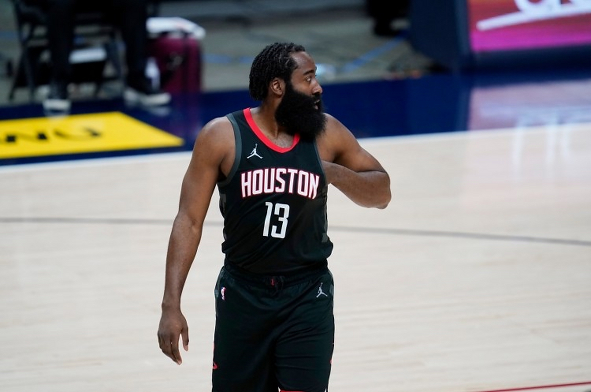 火箭客场击败篮网,哈登发威 火箭客场击败篮网,哈登发威