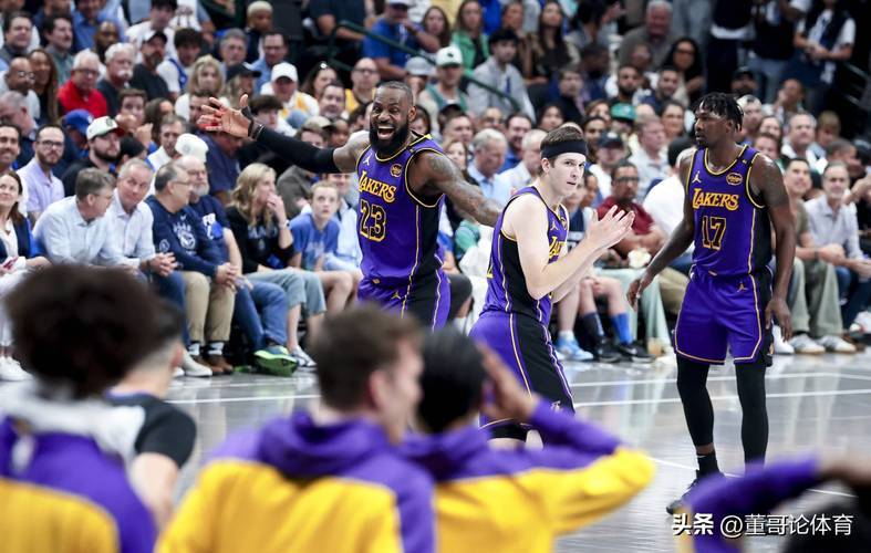 湖人成功击败独行侠,詹姆斯表现出色领队 湖人成功击败独行侠,詹姆斯表现出色领队