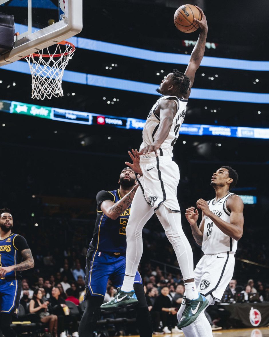 包含篮网先锋伤愈归来，为球队注入新活力的词条