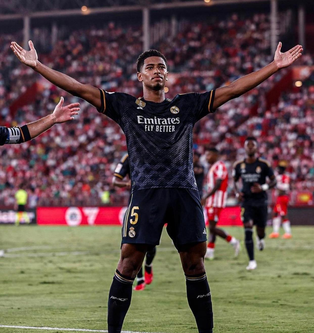 波兰险胜曼城，贝林厄姆刷新纪录的简单介绍